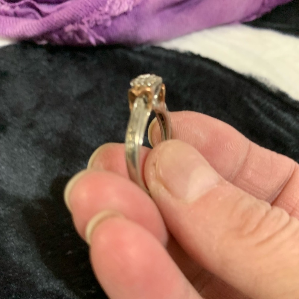 Diamond promises ring / engagement ring